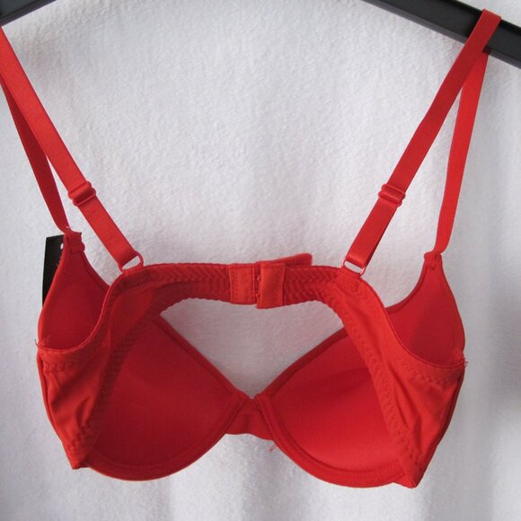 NWT - Frederick's of Hollywood Krystal Mega Push-Up Bra - 32D - Picture 8 of 11